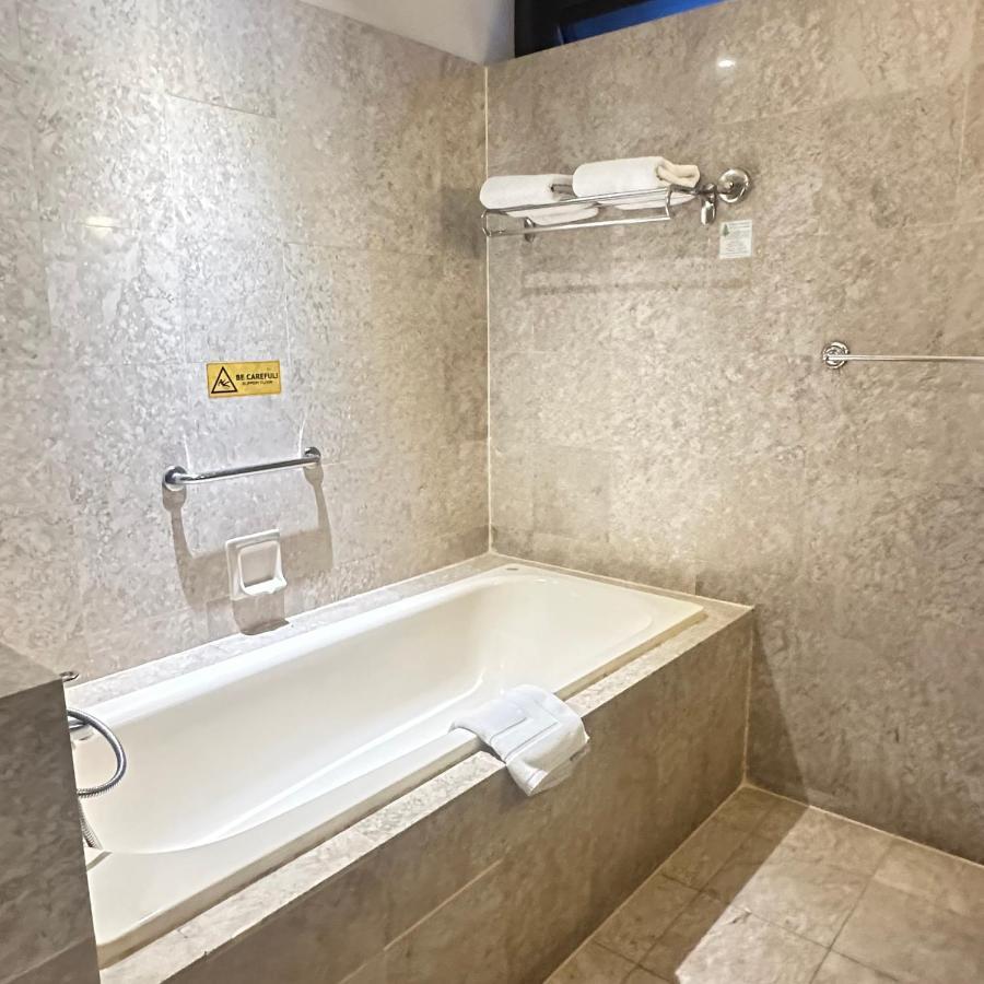 Peak Suites At Times Square Куала Лумпур Екстериор снимка
