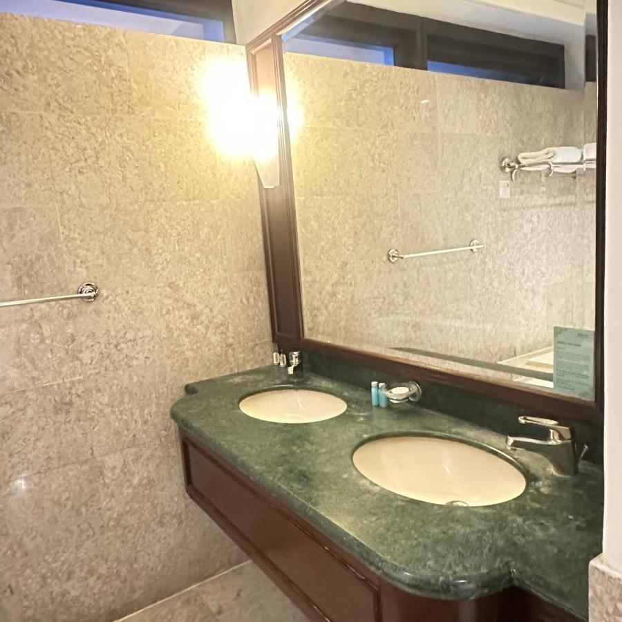 Peak Suites At Times Square Куала Лумпур Екстериор снимка