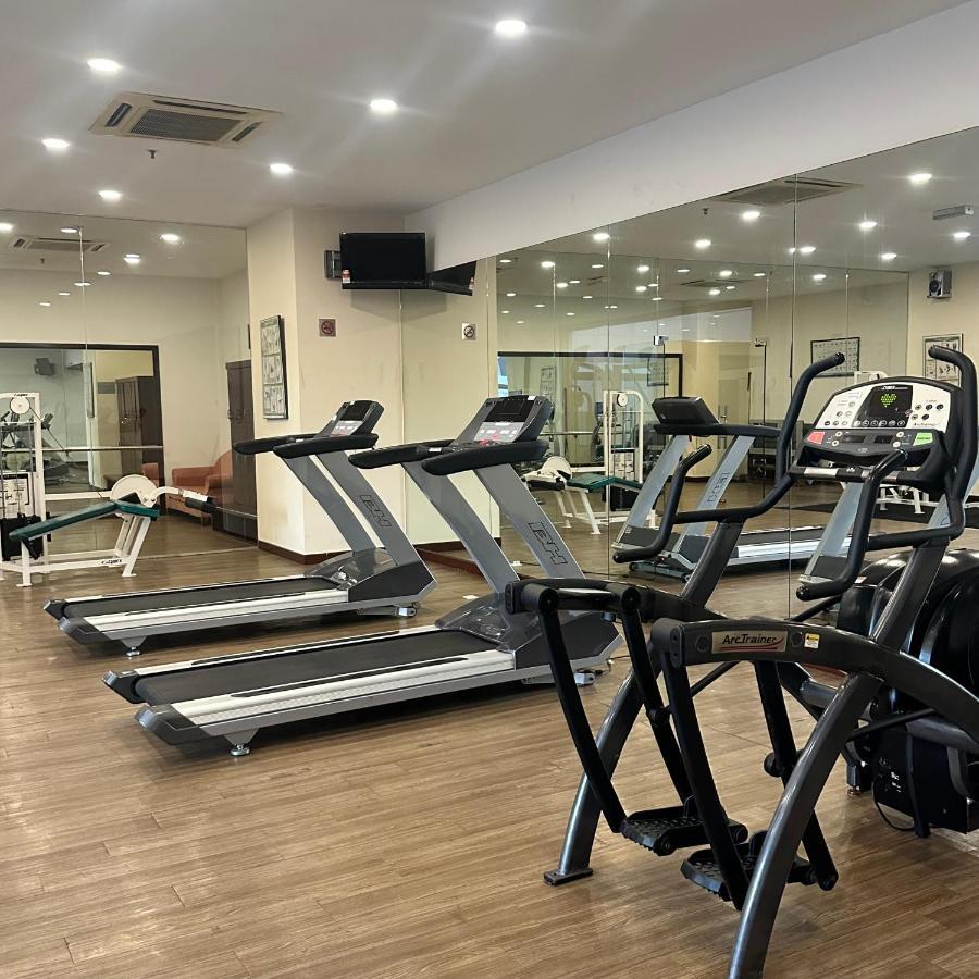Peak Suites At Times Square Куала Лумпур Екстериор снимка