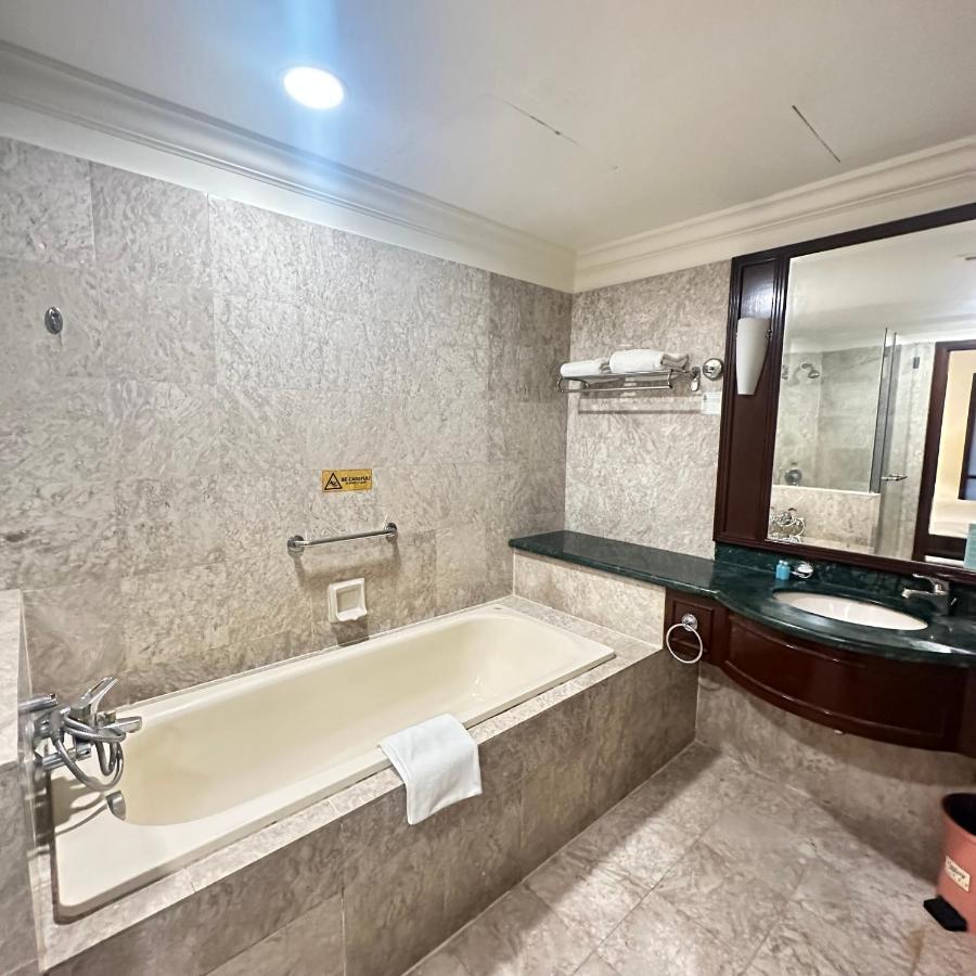 Peak Suites At Times Square Куала Лумпур Екстериор снимка