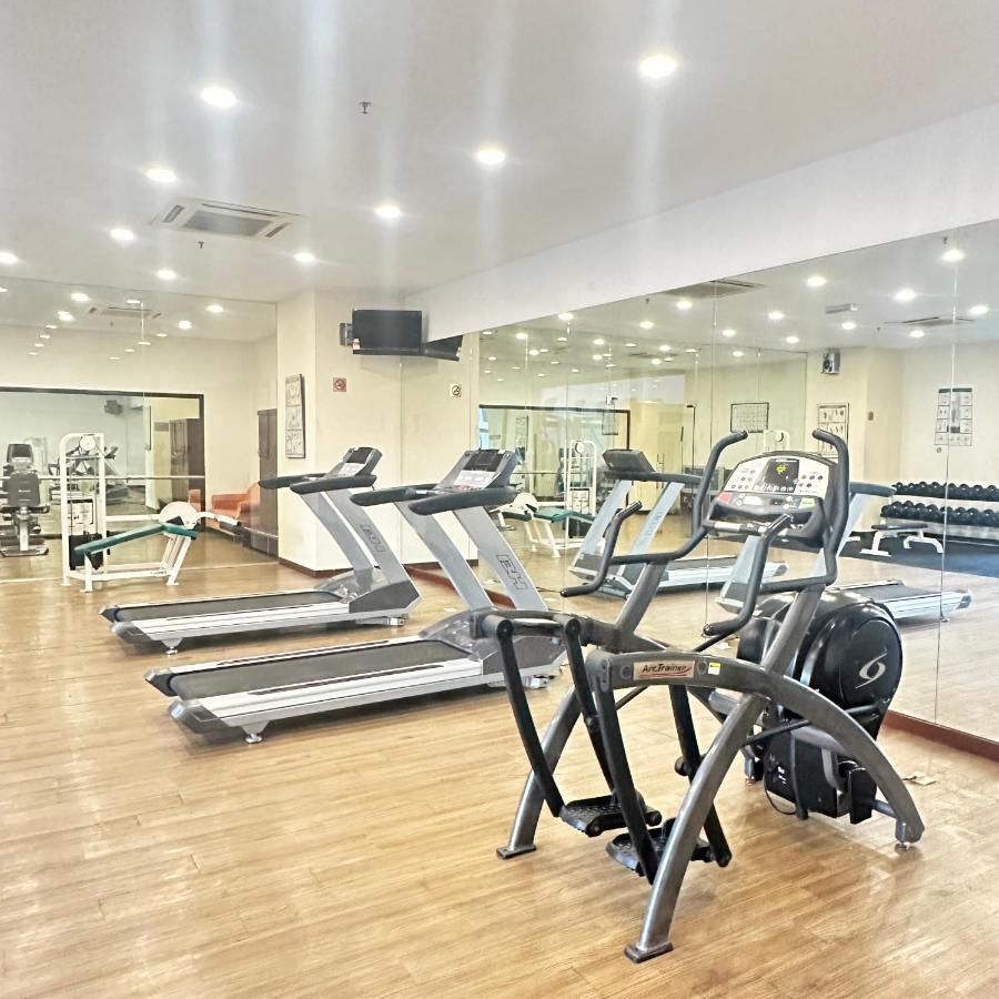 Peak Suites At Times Square Куала Лумпур Екстериор снимка